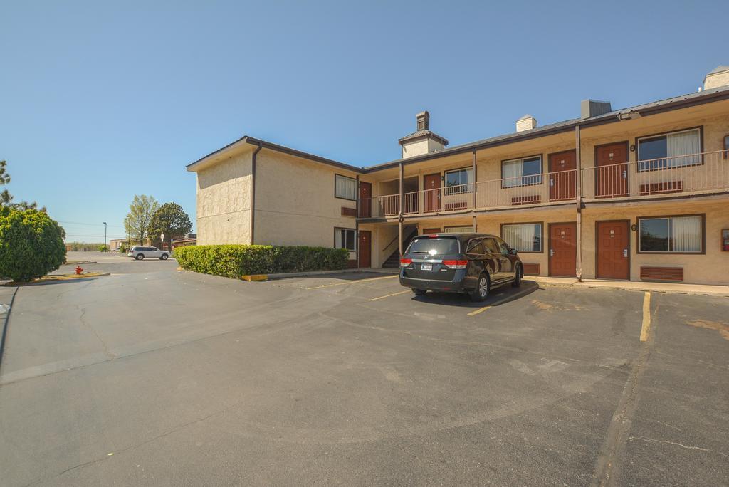 Meridian Inn Oklahoma City Airport Ngoại thất bức ảnh